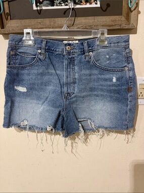 We The Free Distressed High-Rise Denim Short - Medium Blue